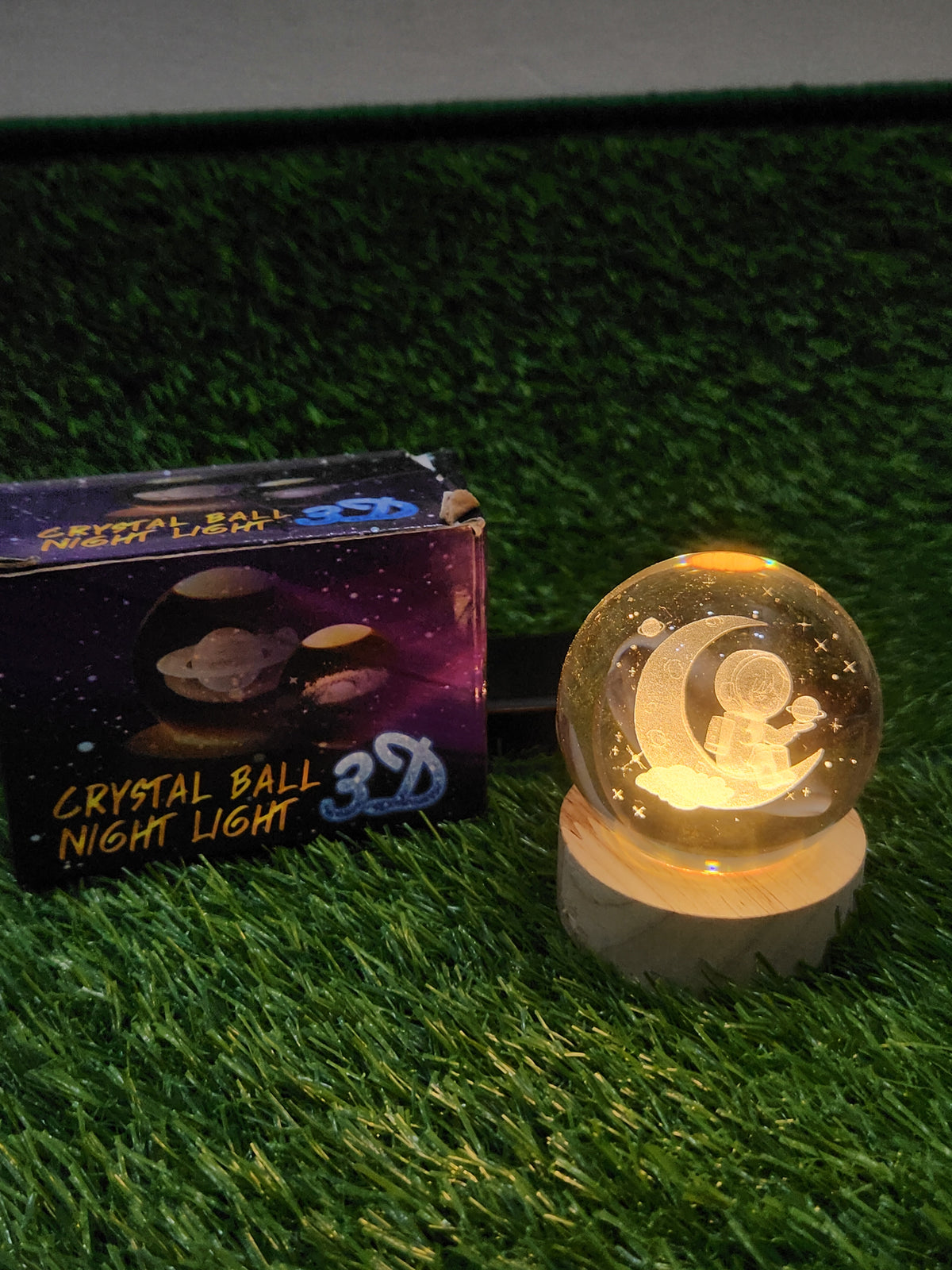 Crystal Ball Light (3D)