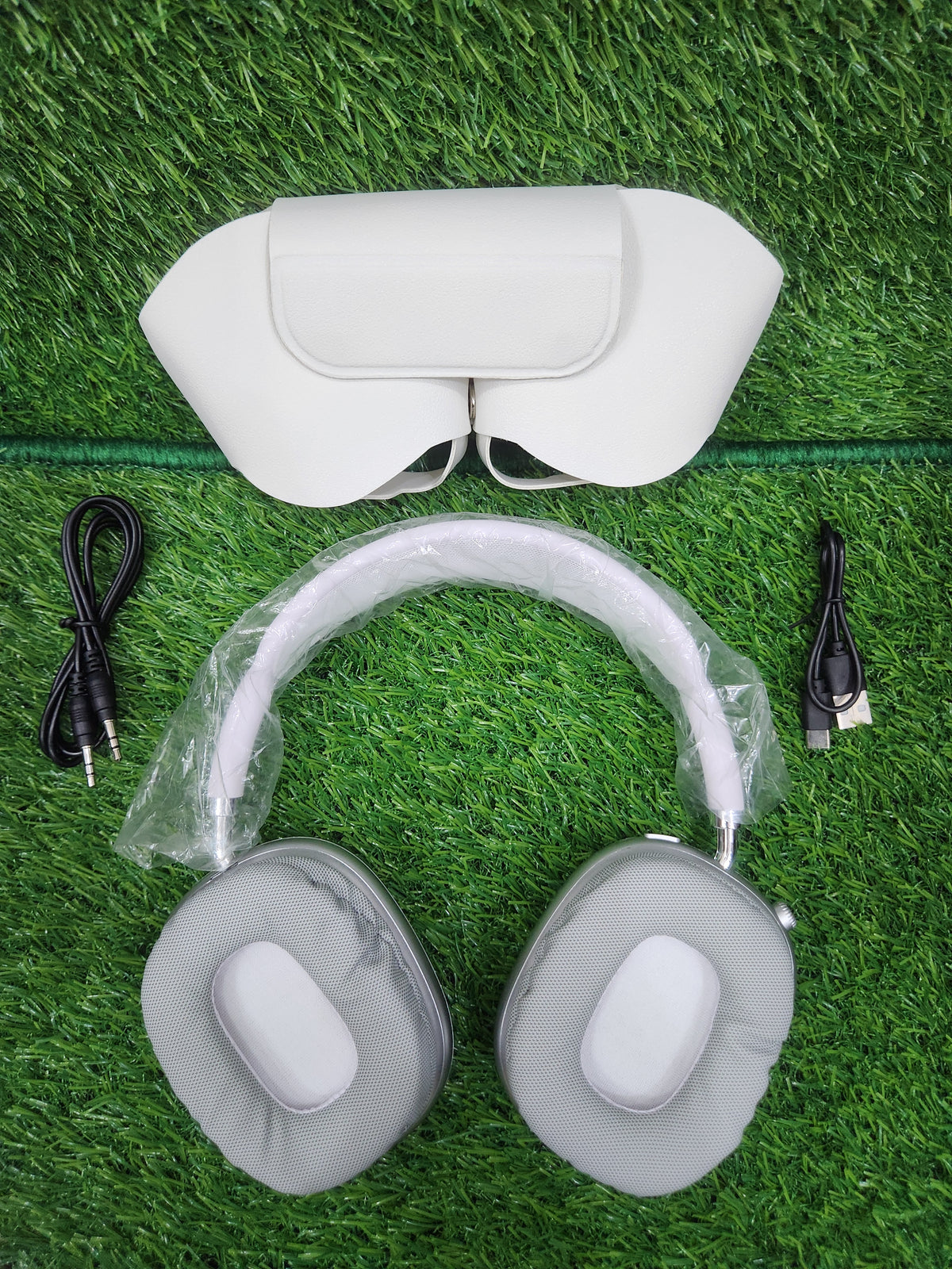 Wireless and Wired Air Pod Max
